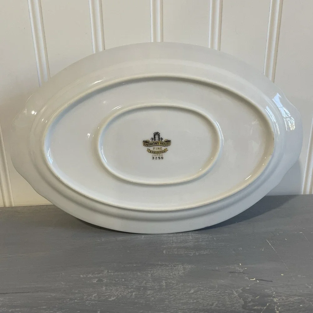 Vintage Harmony‎ House Sheraton Gray Band White Flower Gravy Boat